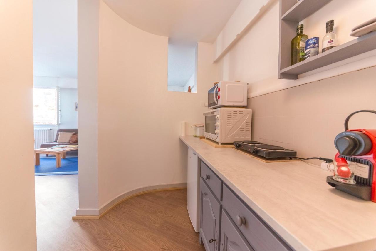 Appartement De Charme - Vue Sur Remparts - Wifi Gratuit - Parking Payant A Proximite Avignon Exteriér fotografie